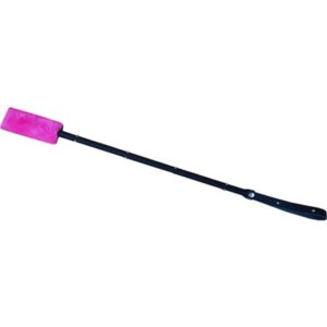 Fusta negra con peluche rosa