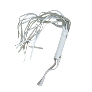 Latigo ancho con tachas blanco - 45cm